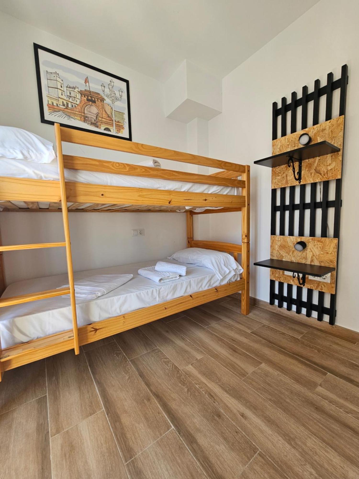 Apartamentos Plaza Santo Domingo Кадис Екстериор снимка